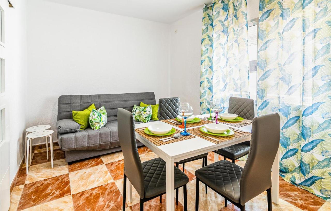 Beautiful Apartment In Cordoba With Kitchenette المظهر الخارجي الصورة