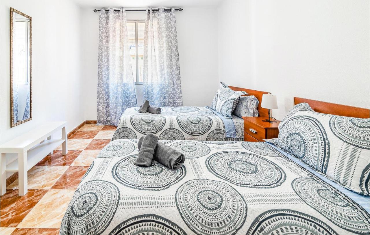 Beautiful Apartment In Cordoba With Kitchenette المظهر الخارجي الصورة