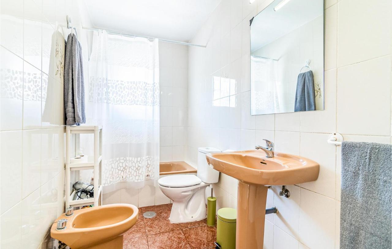 Beautiful Apartment In Cordoba With Kitchenette المظهر الخارجي الصورة