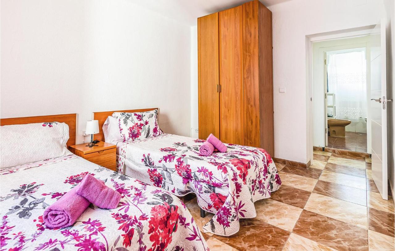 Beautiful Apartment In Cordoba With Kitchenette المظهر الخارجي الصورة